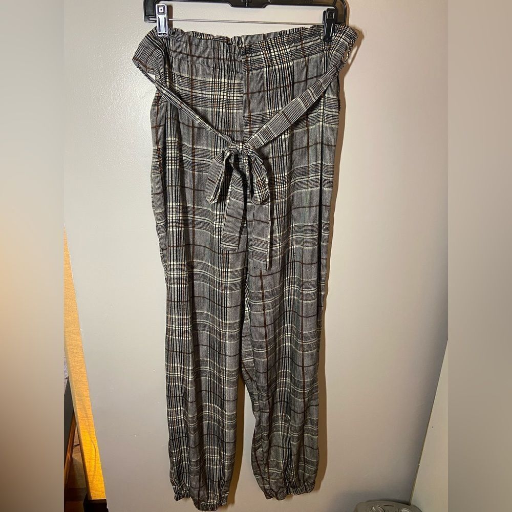 Fashion Nova Women’s Parachute Pants Size XL